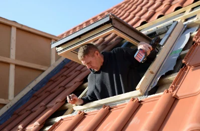 Pose de fenêtres de toit Velux à Warhem